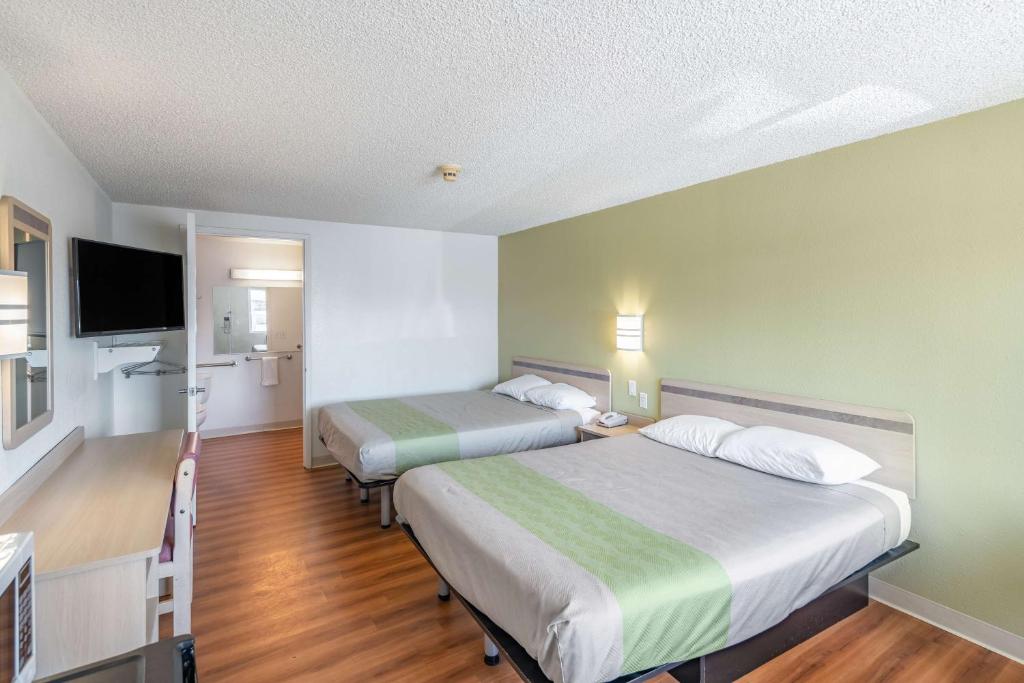 Postel nebo postele na pokoji v ubytování Motel 6 Clarkston WA