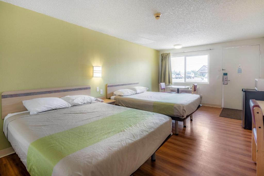 Postel nebo postele na pokoji v ubytování Motel 6 Clarkston WA