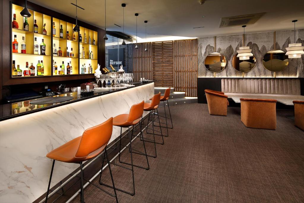 Lounge alebo bar v ubytovaní HCC St. Moritz