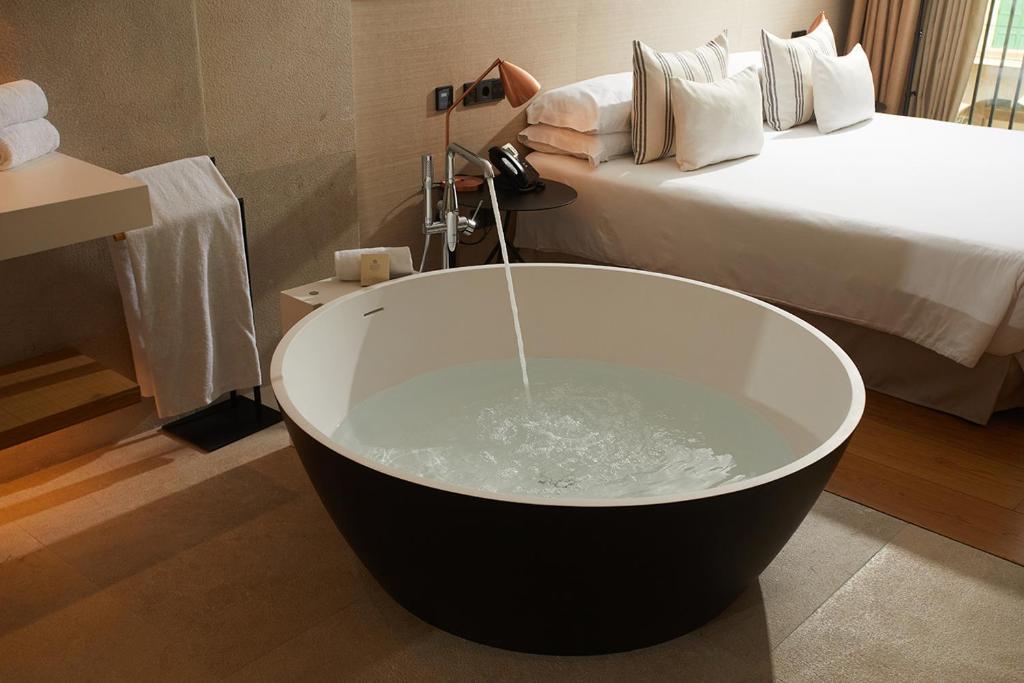 Nakar Hotel - Suite Con Bañera