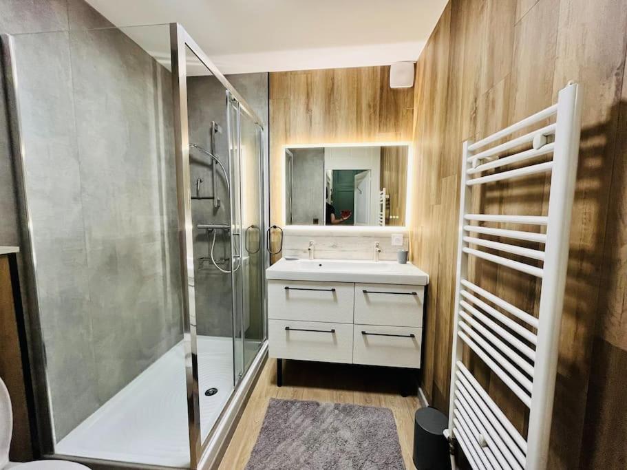 Fotografia z galérie ubytovania Appartement cosy bien placé v destinácii Châteauroux