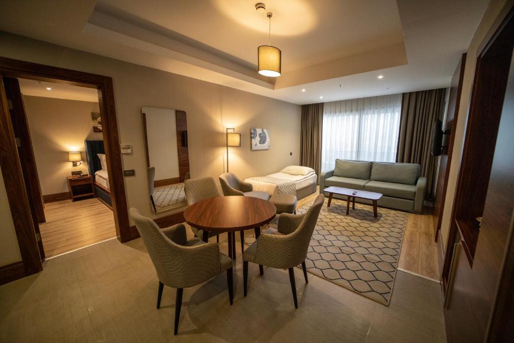 Seven For Life Thermal Hotel - Family Room