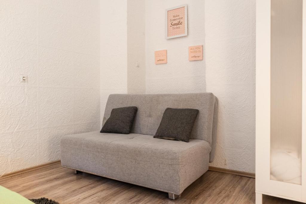 A seating area at Superb 3 Apt Complex for 9P near Wiener Stadthalle