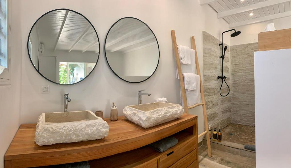 Koupelna v ubytování Orient Bay - Amazing Sea View - House 3BD and 4BD - Apartment 1 BD Sea View - 1 Studio View Mountain