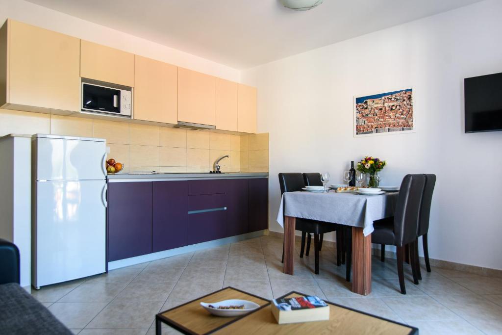 California Apartments - 6