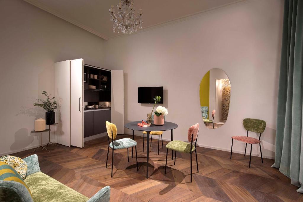 Agora' - Boutique Stays - Resim 35