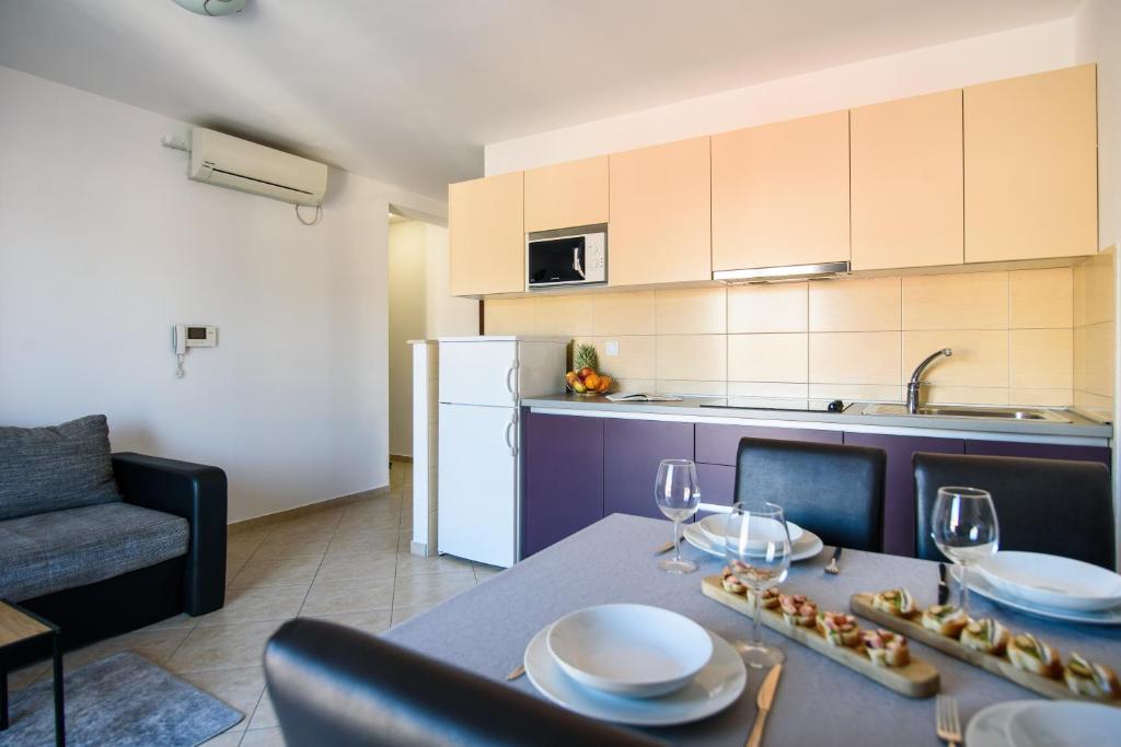 California Apartments - 7