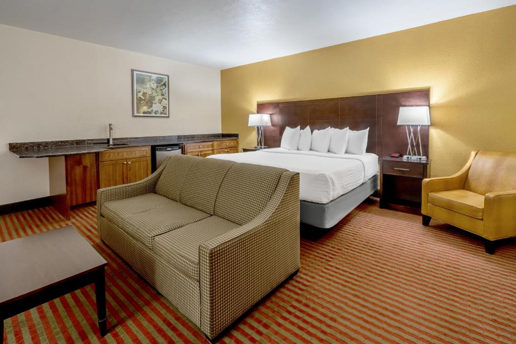 Grand Williston Hotel and Conference Center - 特大号床套房