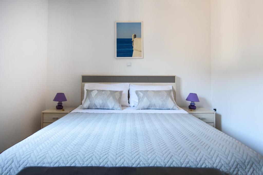 California Apartments - 12