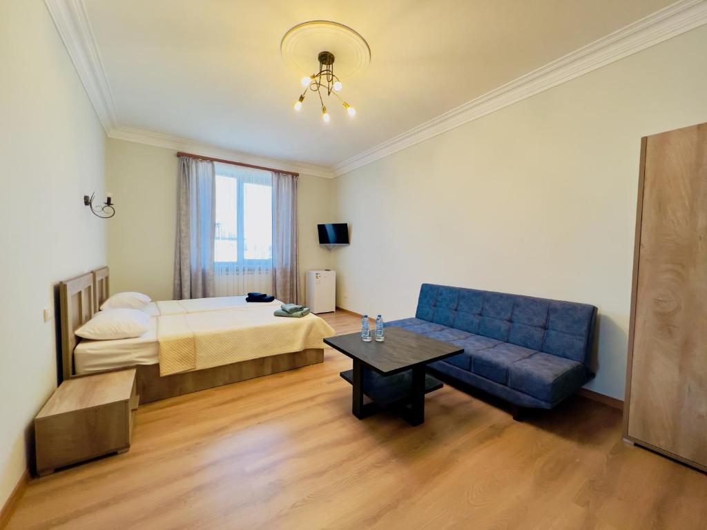 Postel nebo postele na pokoji v ubytování General guesthouse
