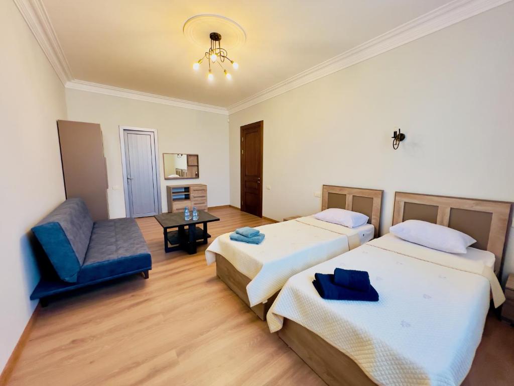 Postel nebo postele na pokoji v ubytování General guesthouse
