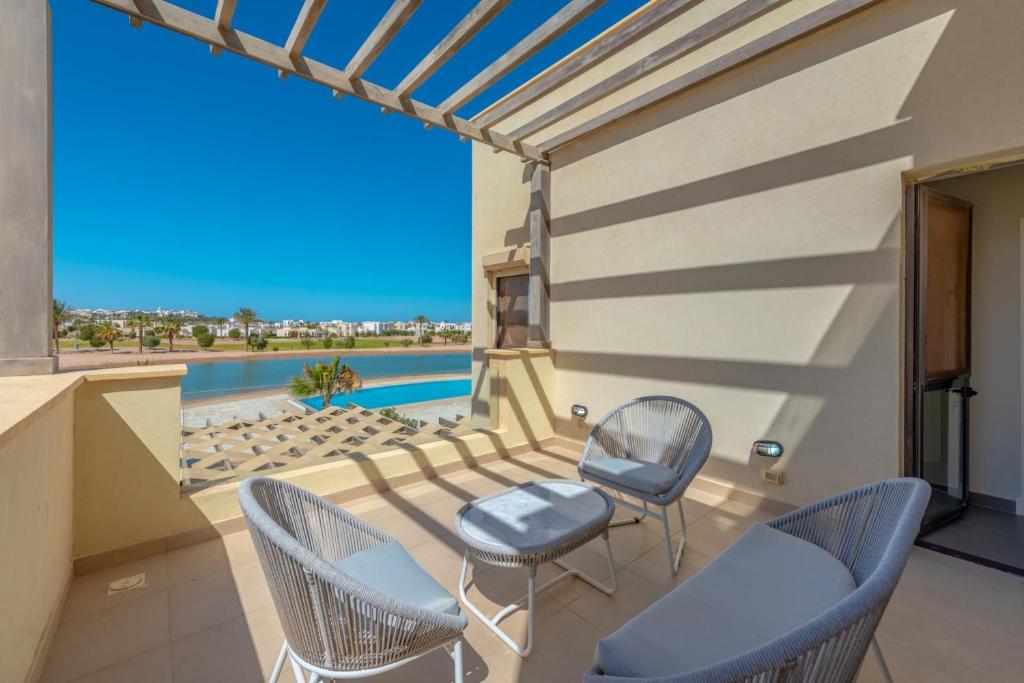 Balkón nebo terasa v ubytování NEW! Gouna, Cyan Cozy 3BR Townhouse Lagoon & Pool