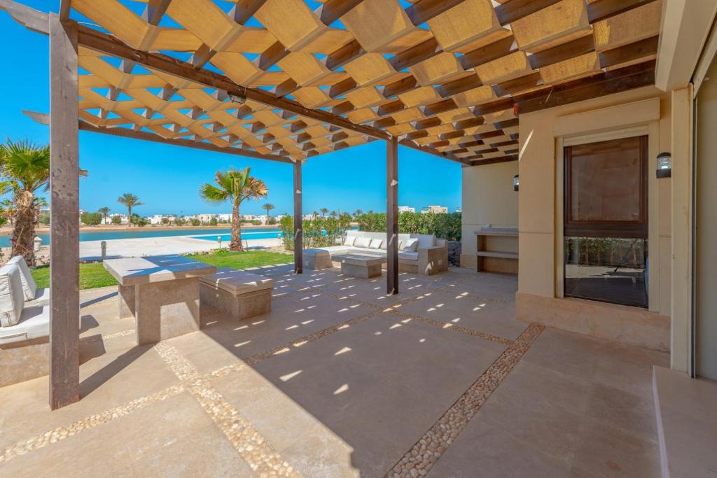 Balkón nebo terasa v ubytování NEW! Gouna, Cyan Cozy 3BR Townhouse Lagoon & Pool