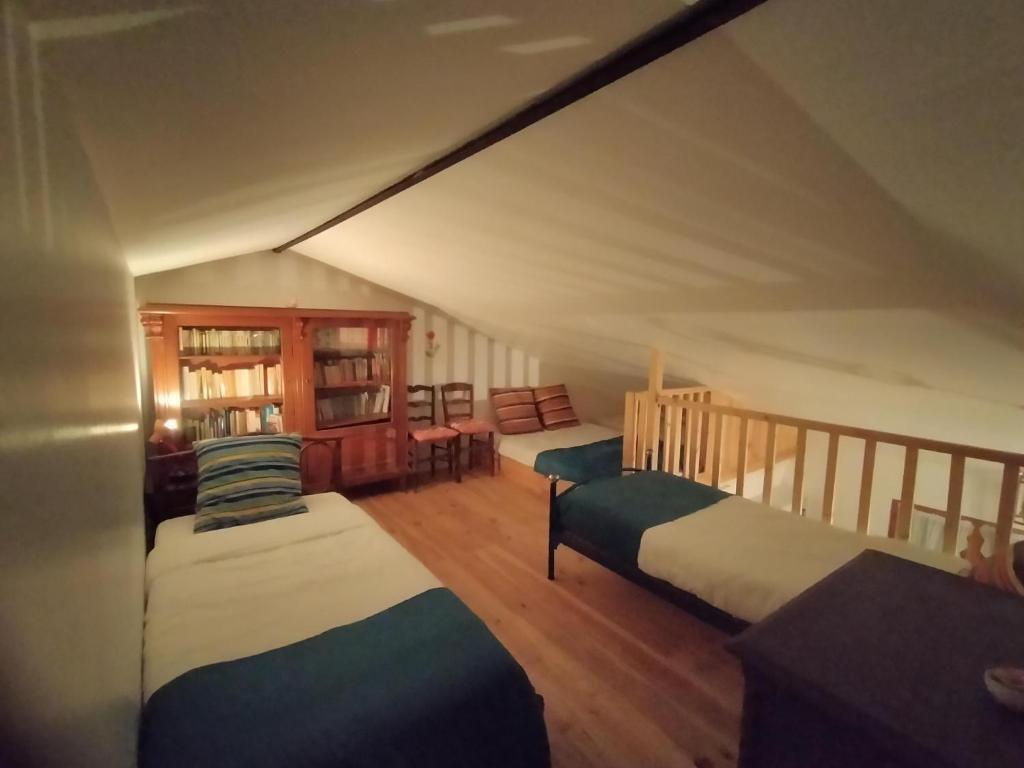 Posteľ alebo postele v izbe v ubytovaní Mas des Marbres Sauvages dans un parc immense à 10mn de la plage