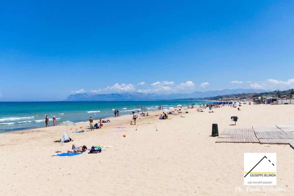 Casa Vacanza Spiaggia Plaja Deluxe, Castellammare del Golfo – Updated 2022  Prices