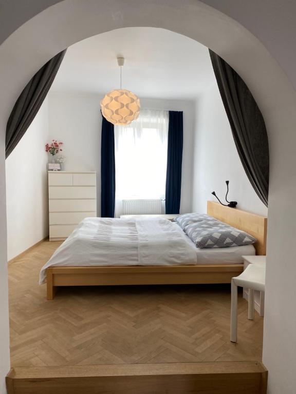 Postel nebo postele na pokoji v ubytování Gästezimmer Weingut Höllerer