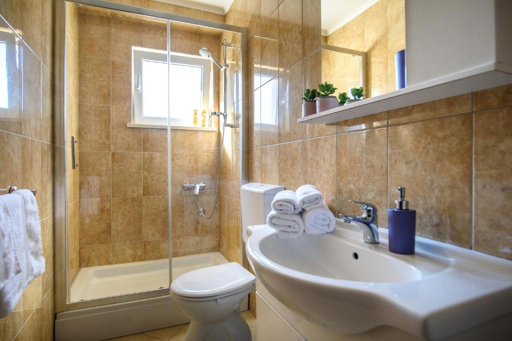 California Apartments - 15