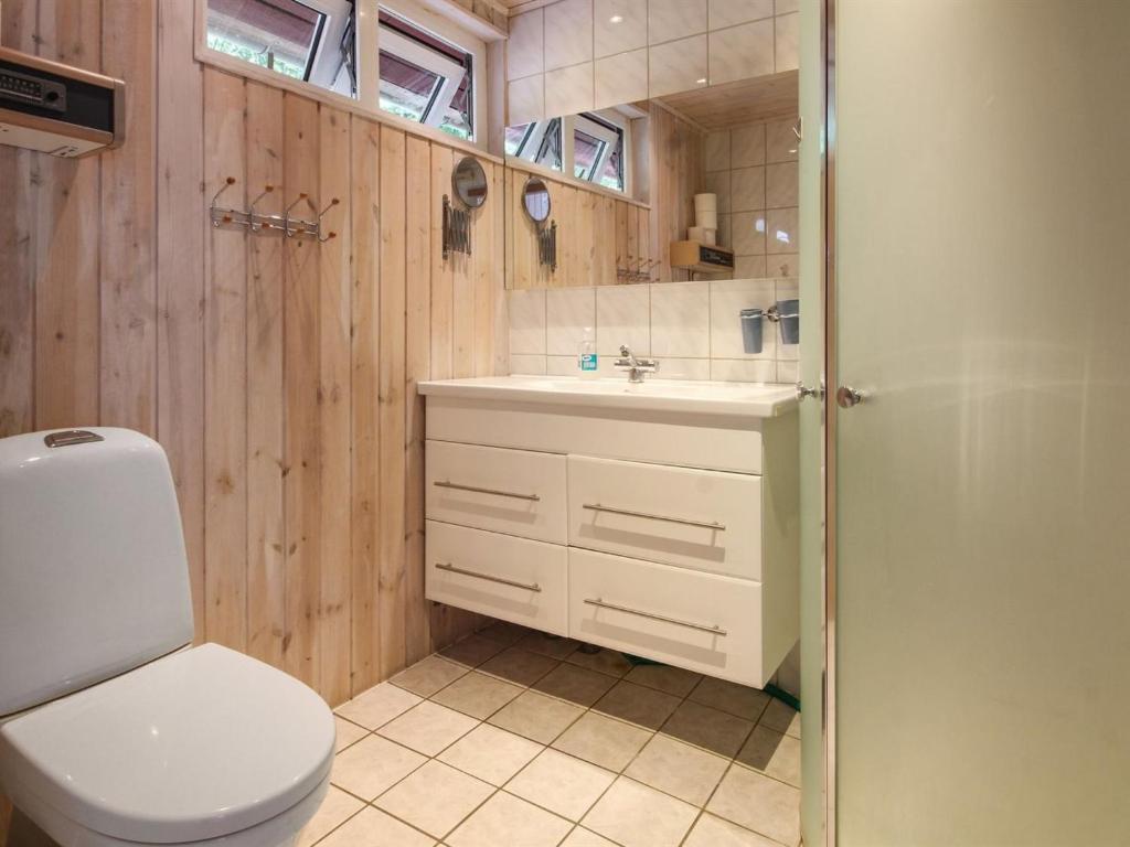 Koupelna v ubytování Holiday Home Edy - 25km from the sea by Interhome