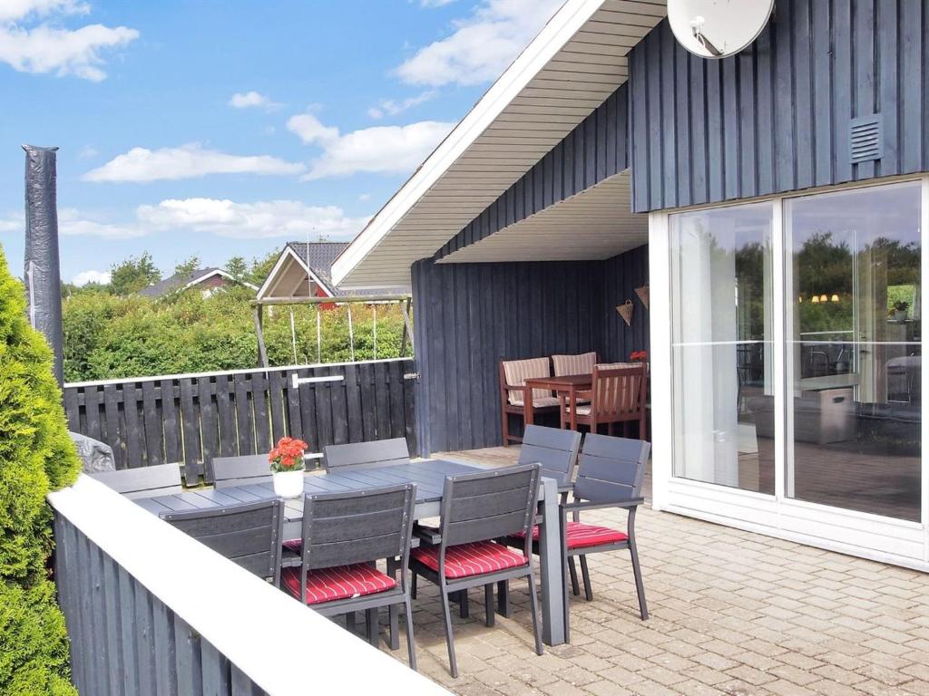 Balkón nebo terasa v ubytování Holiday Home Benjamina - 530m to the inlet by Interhome