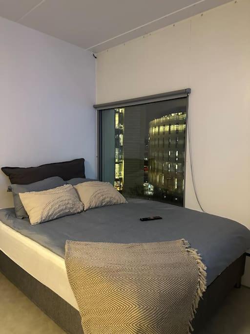 Studio apartment by Oprah house at Oslo City Center, Oslo (updated