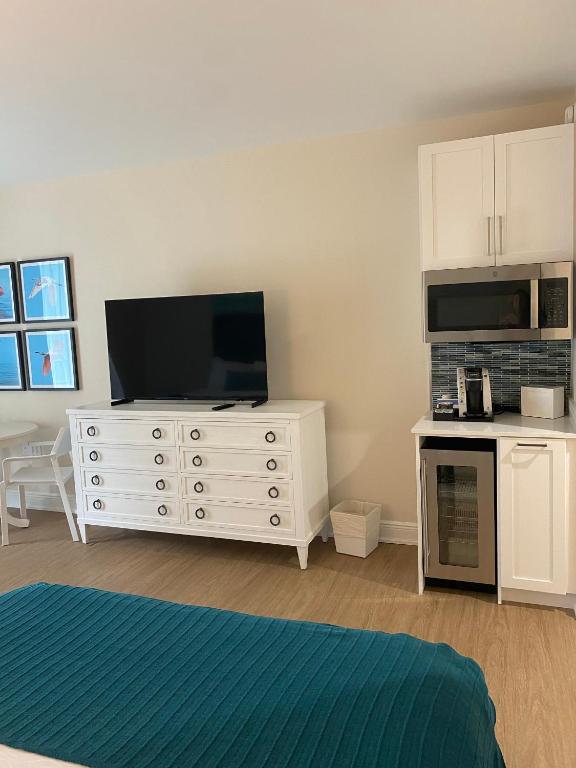 Kuchyň nebo kuchyňský kout v ubytování The Capri Inn