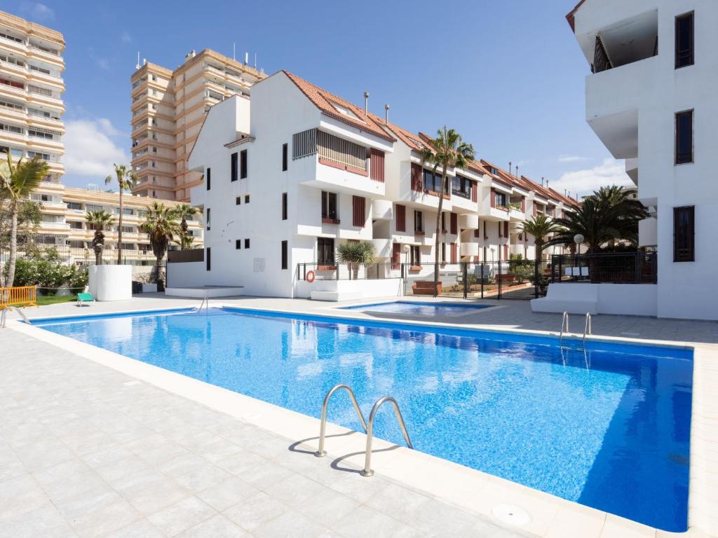 Bazén v ubytování Apartment Deluxe Altemar by Interhome nebo v jeho okolí
