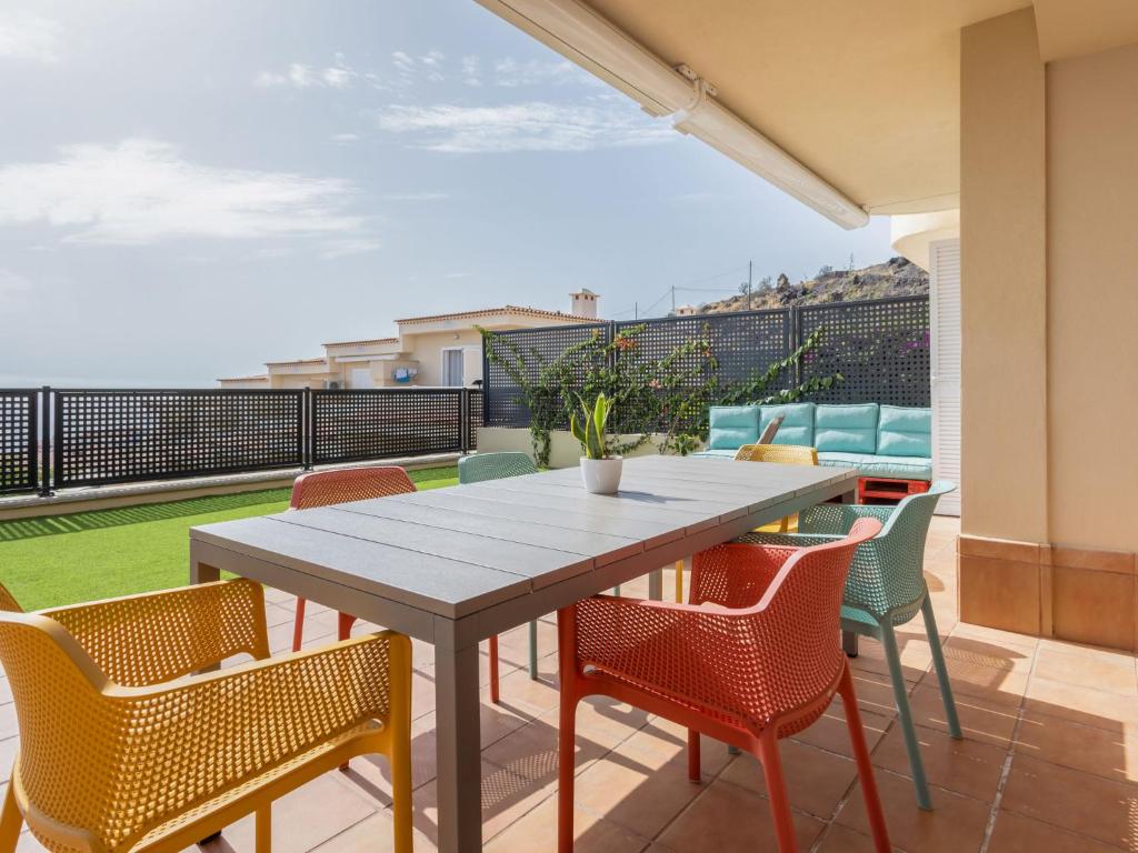 A balcony or terrace at Apartment Playa Negra II by Interhome