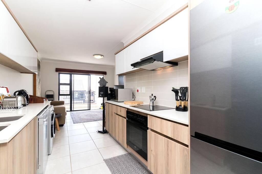 Apartment The Blyde Stunning one bed ., Pretoria, South Africa