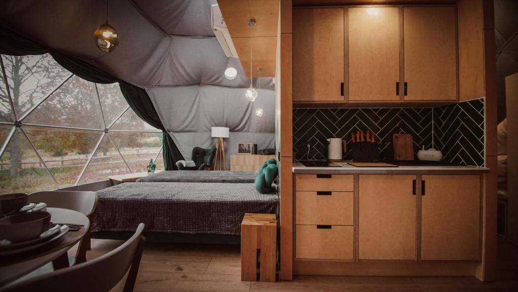 Kuchyň nebo kuchyňský kout v ubytování Salinko Glamping