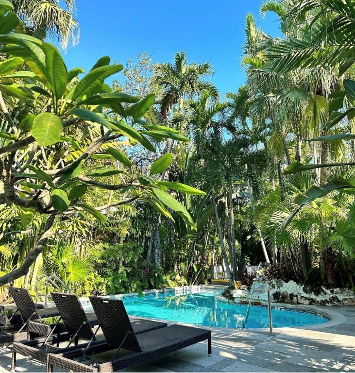 Piscina di Westwinds Inn o nelle vicinanze