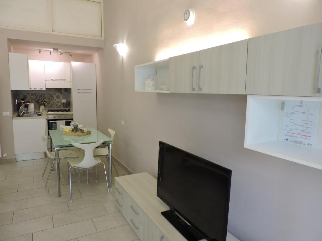 Cucina o angolo cottura di Monolocale Via Cerquiglia, 136