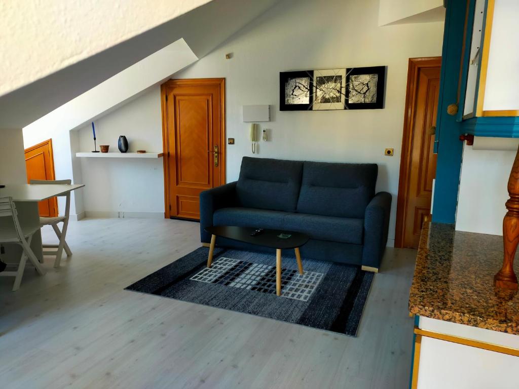 Posedenie v ubytovaní Apartamento en el casco antiguo de Ponferrada