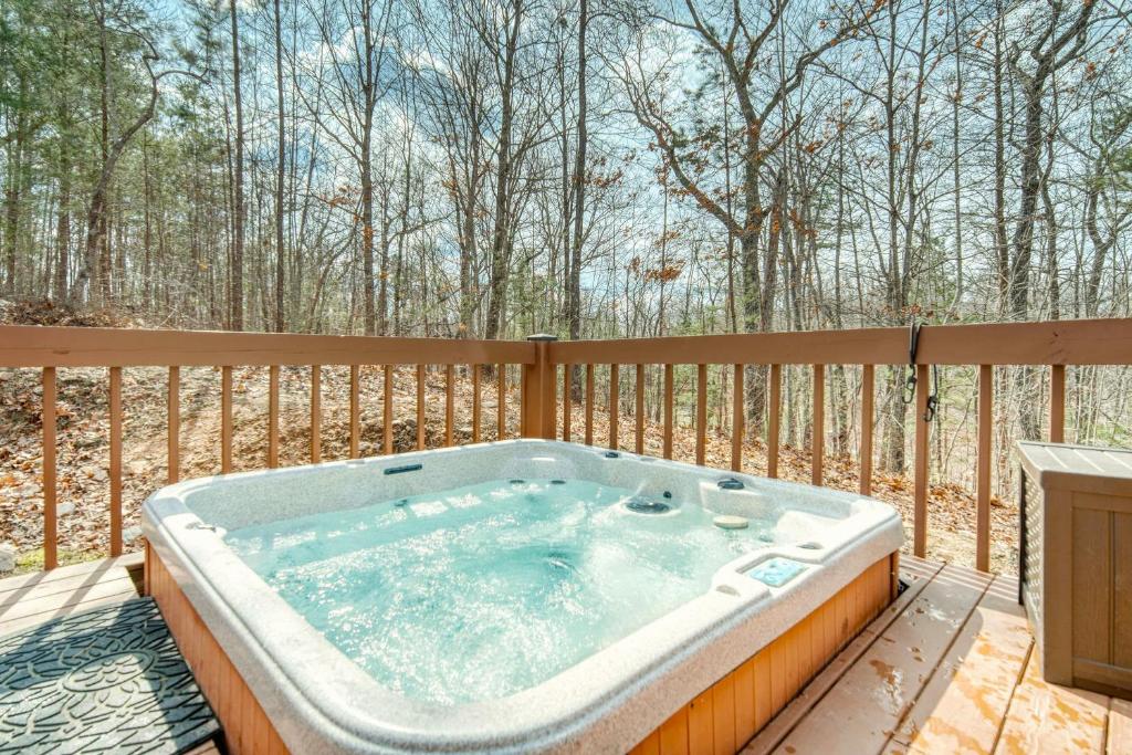 Holiday home Hidden Hills Cabin I Pet and Kidfriendly I Hot Tub I BBQ
