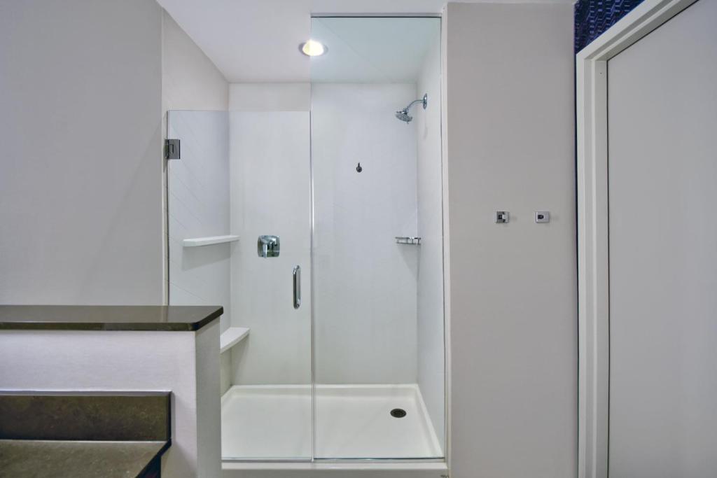 Fairfield by Marriott Inn & Suites Orlando at FLAMINGO CROSSINGS® Town Center photo