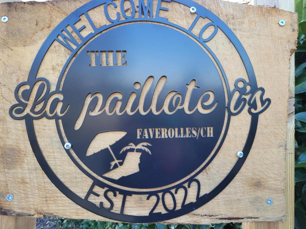 a sign for the la palouse eskimos restaurant at La paillote idyllique in Faverolles-sur-Cher