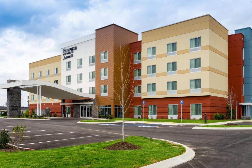 a rendering of the front of a hotel at Fairfield Inn & Suites by Marriott Dickson in Dickson