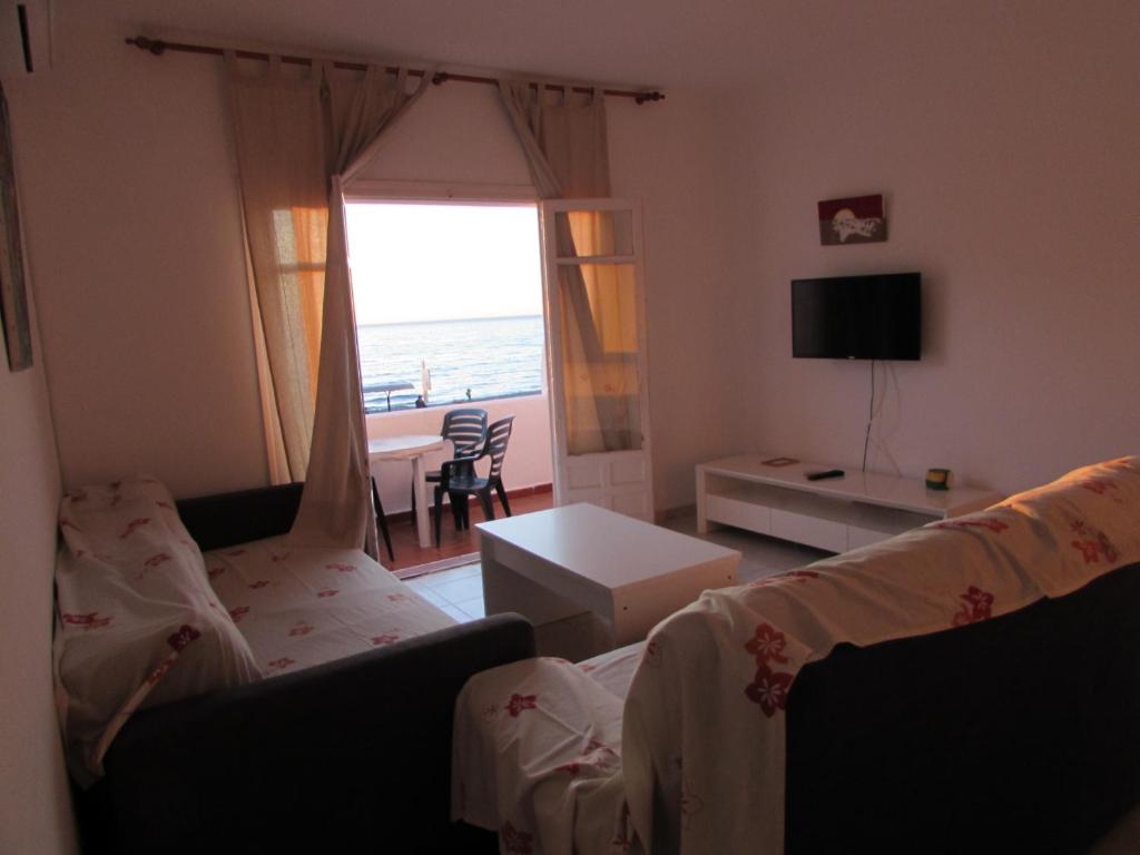 TV a/nebo společenská místnost v ubytování MOJACAR HOME AND BEACH