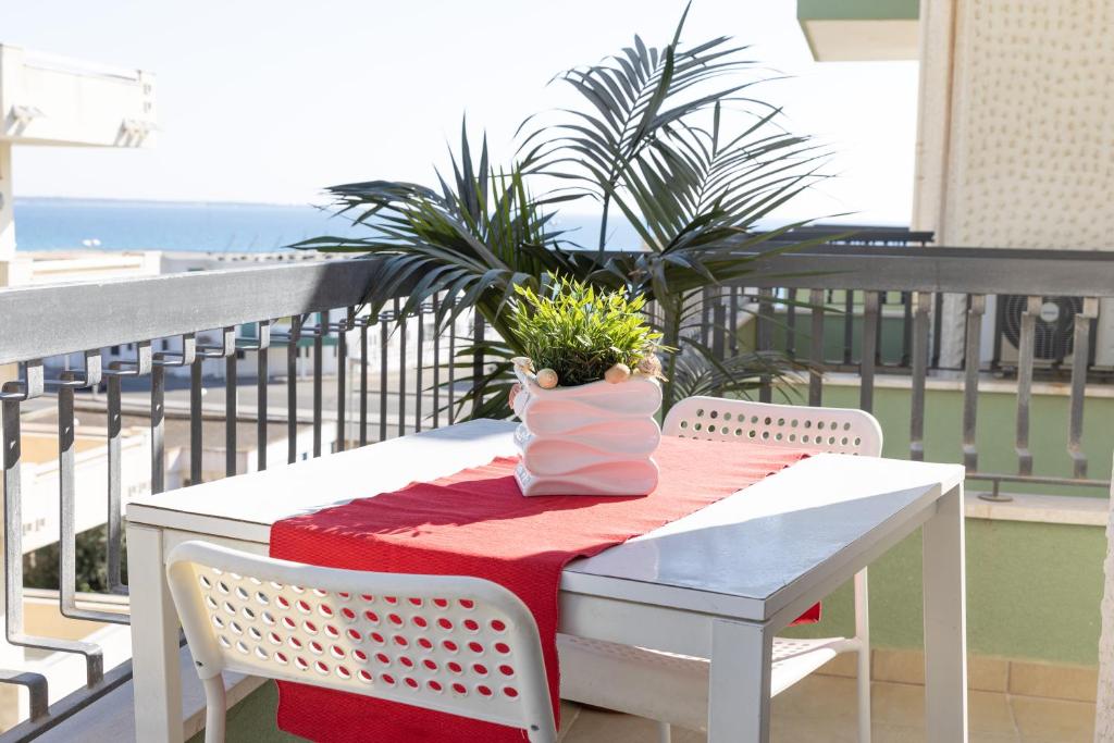 A balcony or terrace at La Casa di Annale'