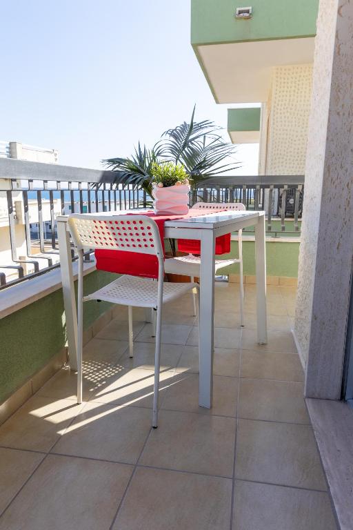 A balcony or terrace at La Casa di Annale'