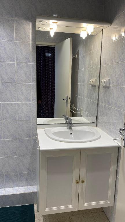 Kúpeľňa v ubytovaní Appartement proche des Thermes