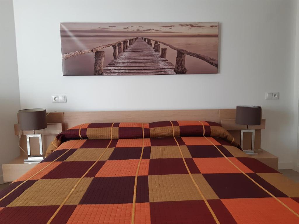Posteľ alebo postele v izbe v ubytovaní NEW Palacio del Sol Torremolinos