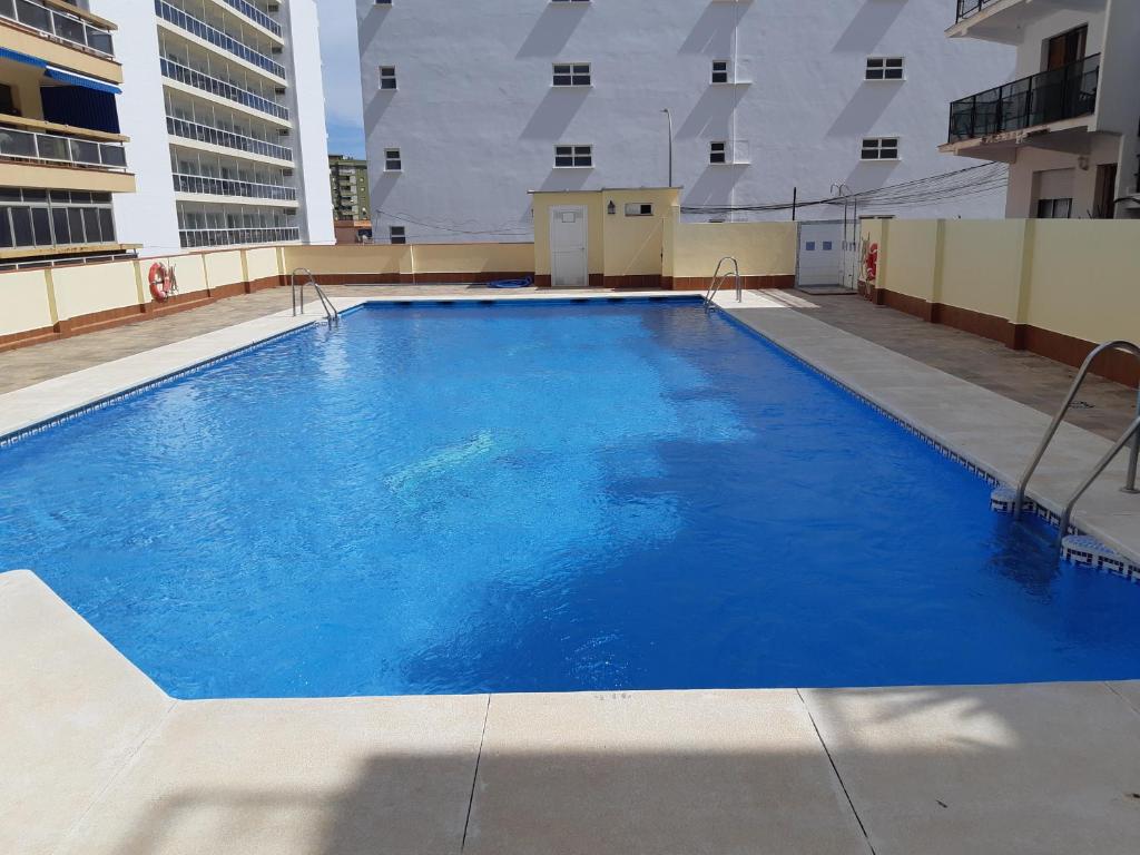 Bazén v ubytovaní NEW Palacio del Sol Torremolinos alebo v jeho blízkosti