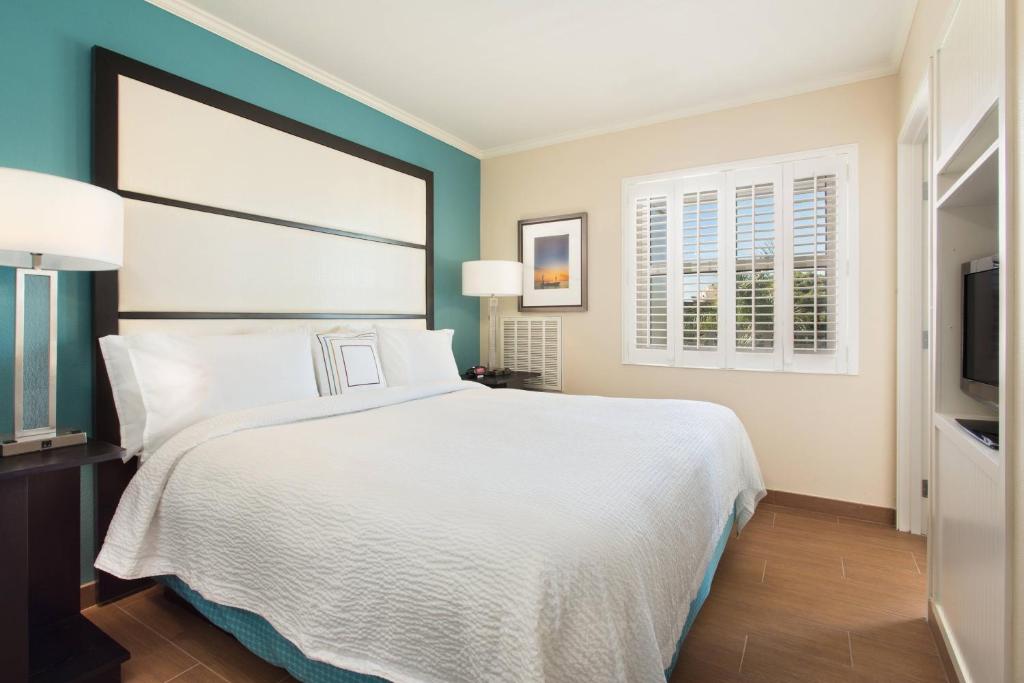 Fairfield Inn & Suites by Marriott Key West photo
