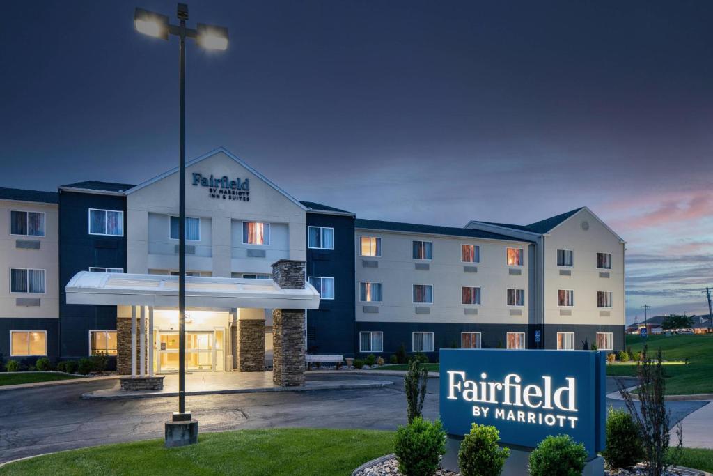una representación de un campo de juego por hotel Marriott en Fairfield Inn & Suites Jefferson City, en Jefferson City