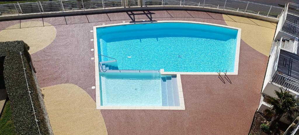 Piscina a Vivez dans cet ancien semaphore avec vue mer o a prop