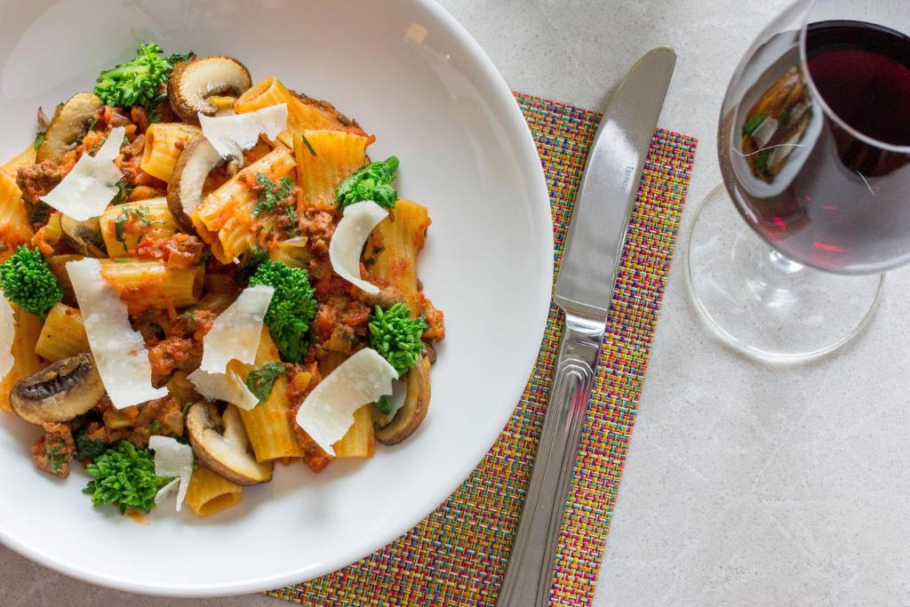 JW Marriott Edmonton ICE District - Resim 35