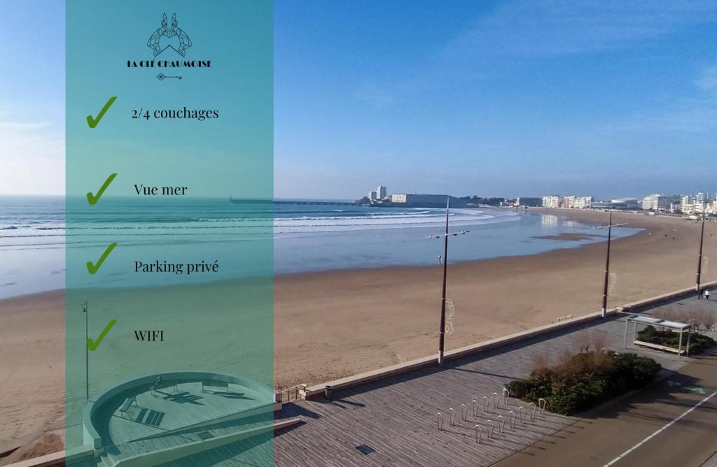 dos fotos de una playa con el océano en MIREILLE - Appartement 4 etoiles vue mer - 2 a 4 pers en Les Sables-dʼOlonne