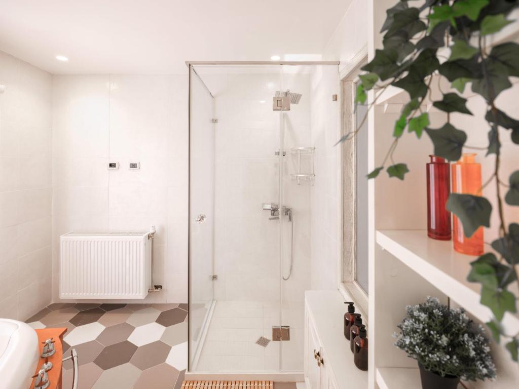 Koupelna v ubytování Designer Villa Voskopoje