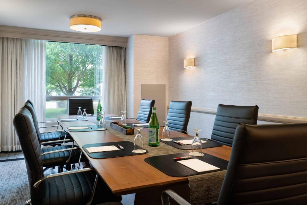 DoubleTree by Hilton Minneapolis Airport, MN photo