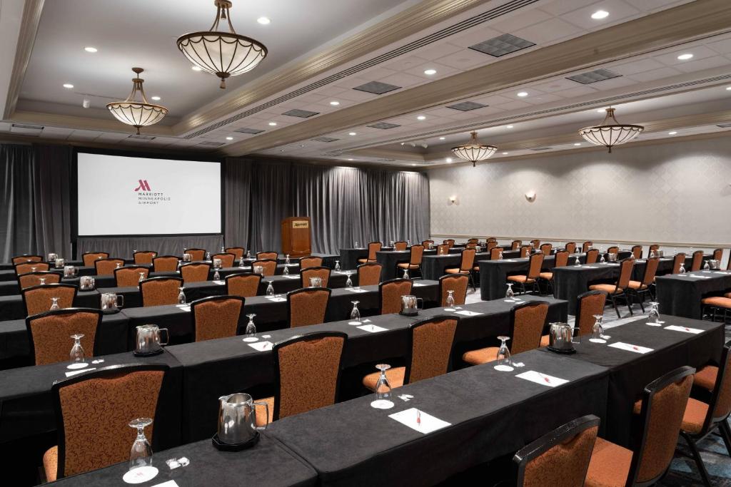 DoubleTree by Hilton Minneapolis Airport, MN photo